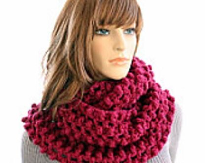 Chunky Crochet Circle Scarf Raspberry