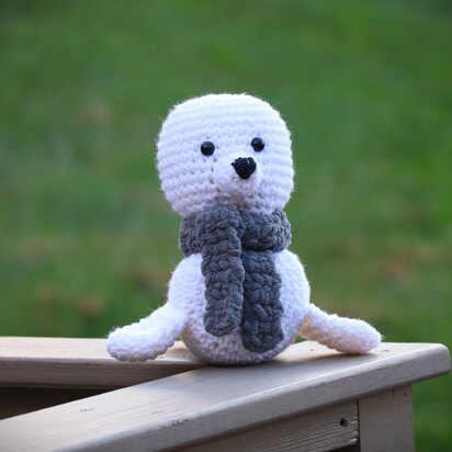 Snowflake the Seal Amigurumi