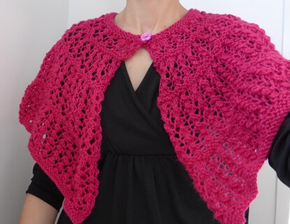 Rayna - lace cape