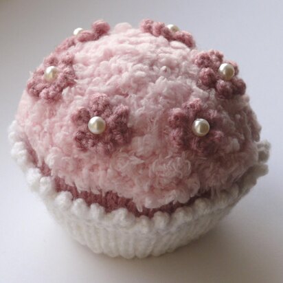 Many Flowered Cupcake - knitting pattern