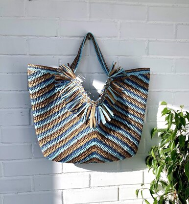 Crochet Raffia Beach Bag Pattern: Fringed Boho Tote