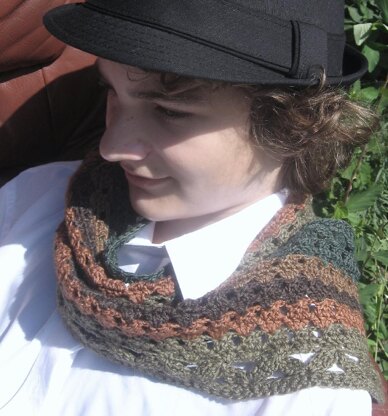 Windblown Leaves Scarf