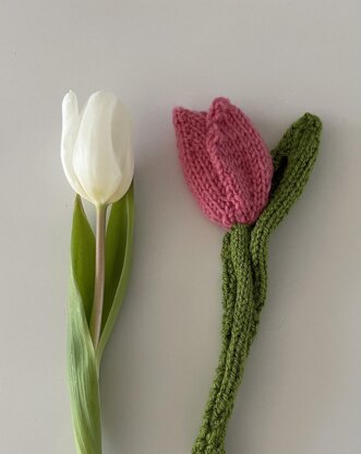 Tulips pillow