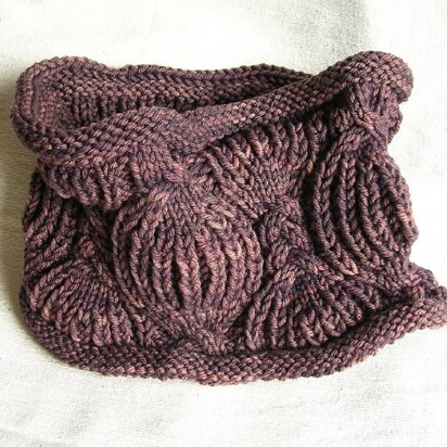 Constanzia Cowl