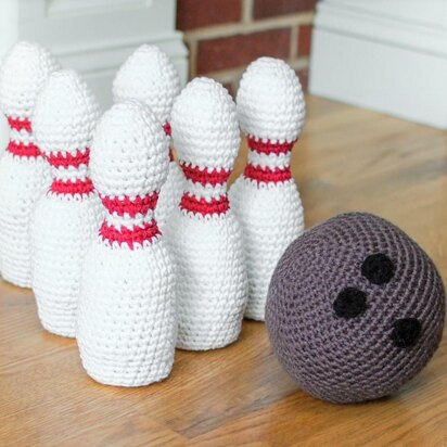 Bowling Set - Pins & Ball