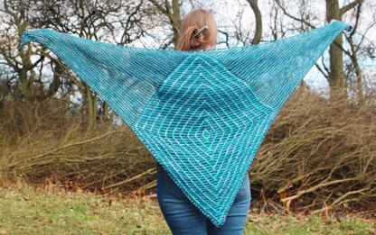 Ten of Diamonds Shawl