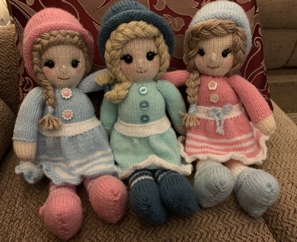 Knitted Dolls for Christmas