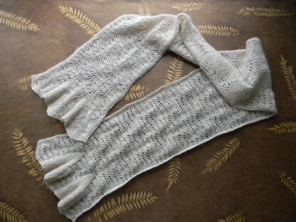 Ravenwood Lace Scarf