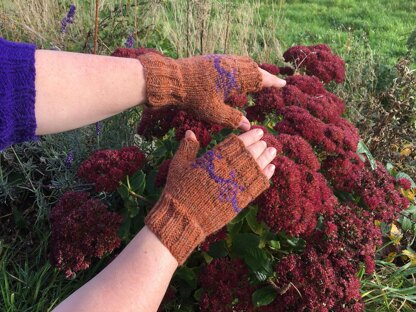 Worker Bees Mitts