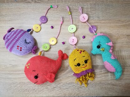 Toy knitting patterns - Knit a Sea dwellers toys for baby mobile