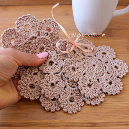 Beige Flower 7Petals Crochet Coasters