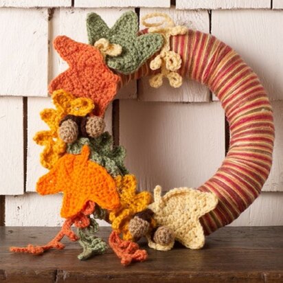 Autumn Leaves Wreath in Red Heart Super Saver Economy Solids - LW3655