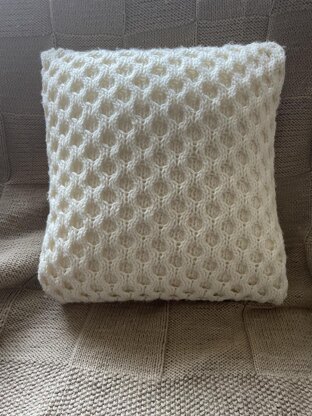 Honeycomb cable pillow cover