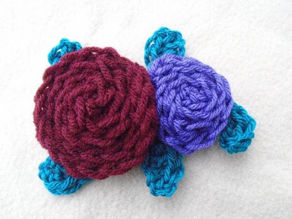 739 Ruffled Crochet Cowl and Flower Cluster