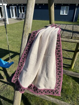 Serpent baby blanket