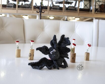 Mini cute Bat knitting flat