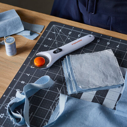 Fiskars Rotary Cutter: Stick: 45mm