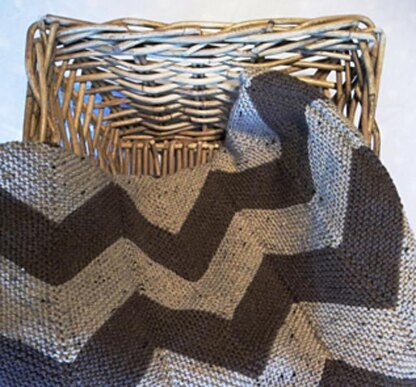 Aran Garter Stitch Chevron Throw