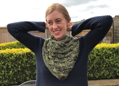 Aranyani Neck Warmer / Triangular Cowl in Sirdar Harrap Tweed DK