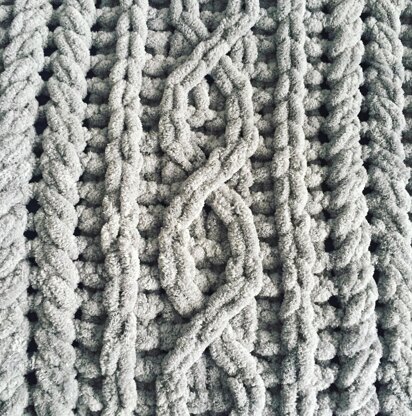 Repeating Rope Cable-Knit Blanket