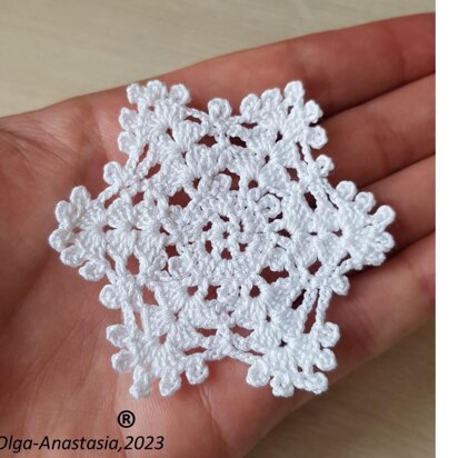 Crochet snowflake 19