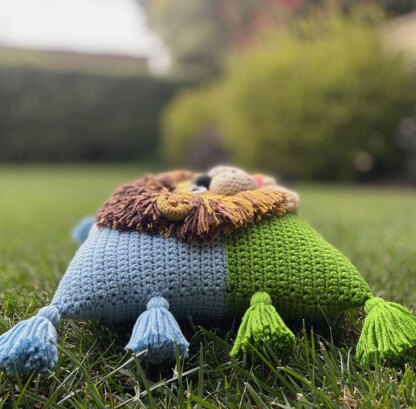 Crochet Applique Lion Cushion