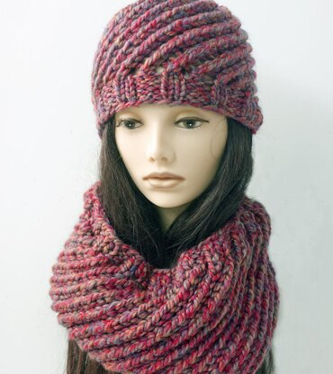 Chunky Hat and Cowl Set