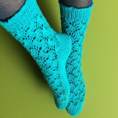 Wave Path Socks