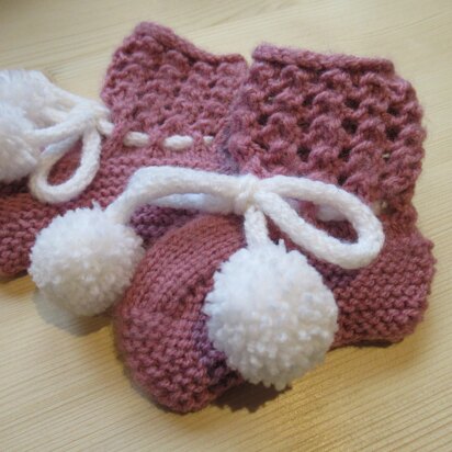 Baby Winter Lacy Top Bootees