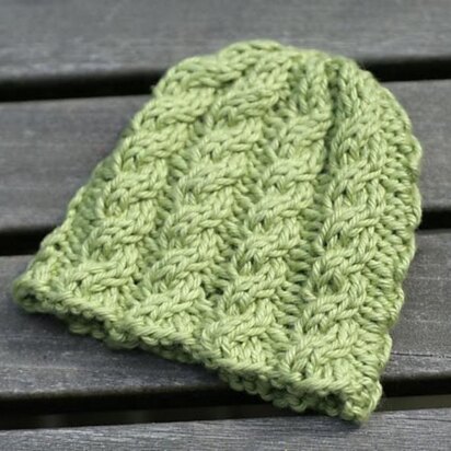 Bitty Cabled Hat - knitting pattern