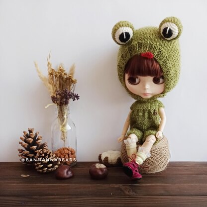 Froggie beanie for doll