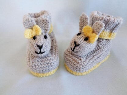 Bunny booties knitting hot sale pattern free