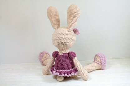 Crochet Amigurumi Rabbit Ballerina pattern