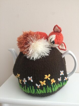 Fox tea cosy