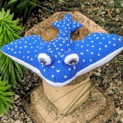 Mr Ray the Stingray - knitting pattern