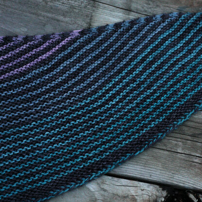 Wonderland Yarns Striped Swoosh Shawlette PDF