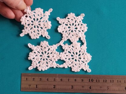 Willow granny square napkin pattern