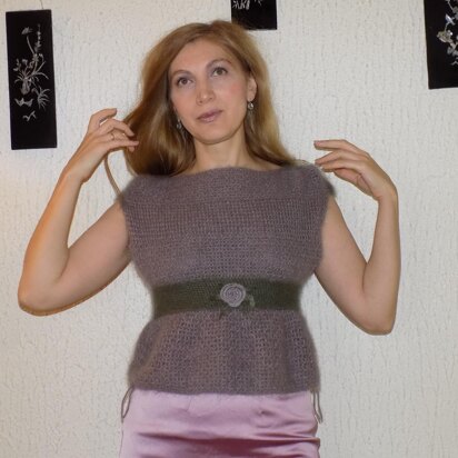 Empire Style Sleeveless Sweater (Top) with Felt Flower