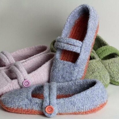 Seamless Felted Mary Janes - knitting pattern