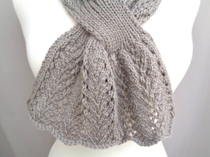 Vinelle Keyhole Scarf