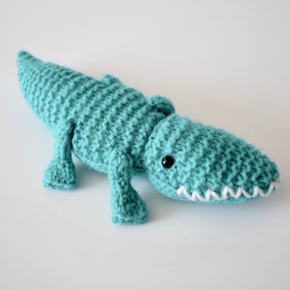 Alec the Alligator - knitting pattern