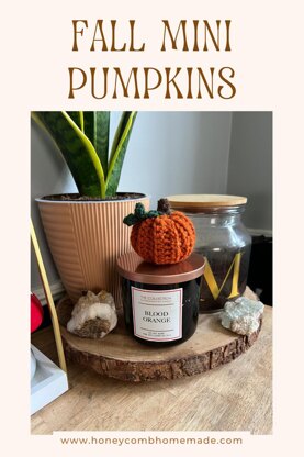 Crochet Mini Pumpkin