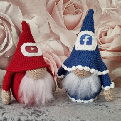 Facebook & YouTube Gnomes (The Social Gnomes Collection)