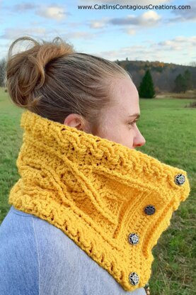 Cables and Twists Cowl