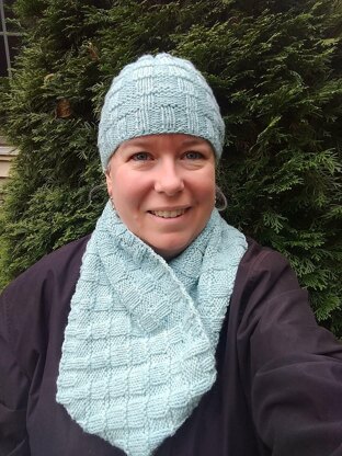 Icy Textures Cowl