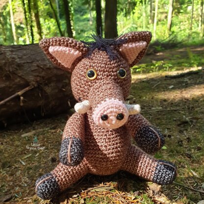 Boris the Boar - US Terminology - Amigurumi