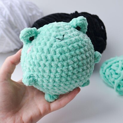 Crochet plush Frog pattern