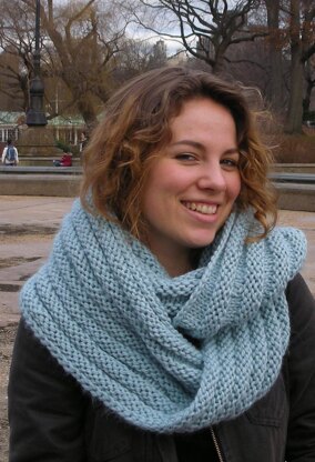 Welty Infinity Cowl