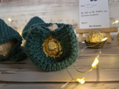 The Traitors Inspired Ferrero Rocher Cover Knitting Pattern