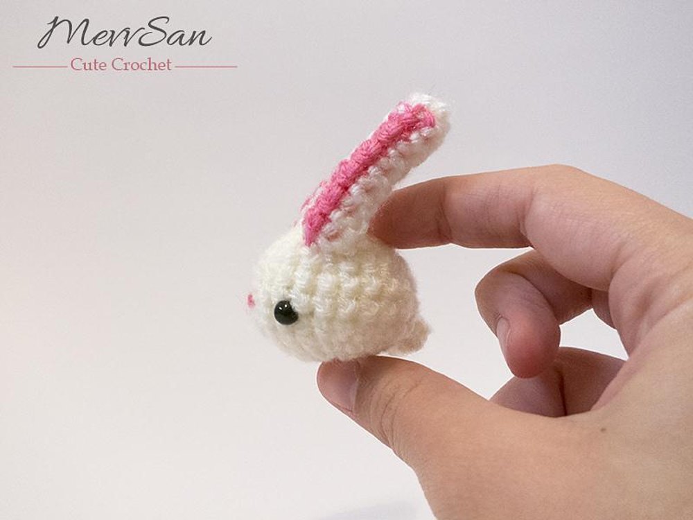 Muffin the Bunny Mini Crochet Amigurumi Kit